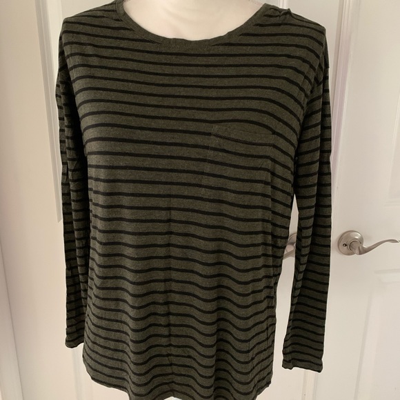 EUC VINCE Striped Long Sleeves Top - Picture 4 of 14